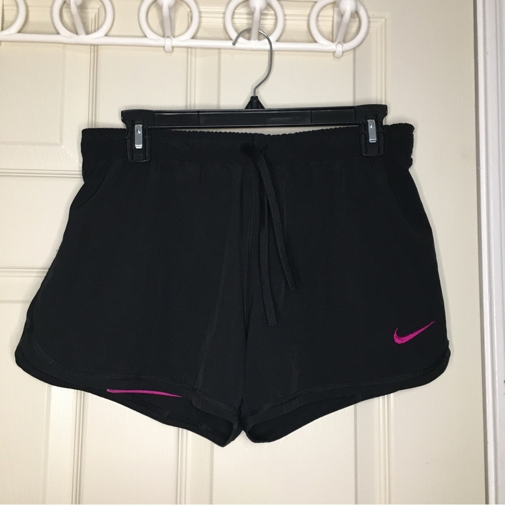 Nike Tennis Loose Shorts w Built in Shorts